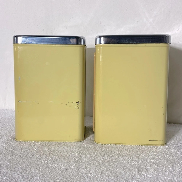 Vintage  Ekco Canada Limited Yellow Tan Metal Canister Set Flour Sugar - Picture 2 of 12